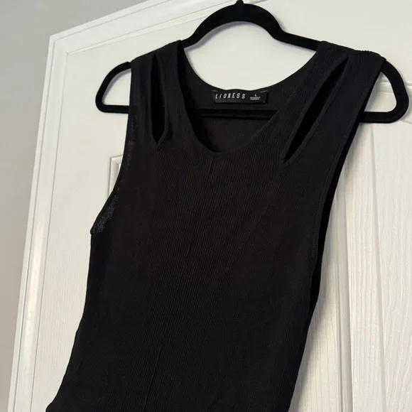 Lioness Pirouette Maxi Dress - Picture 7 of 7